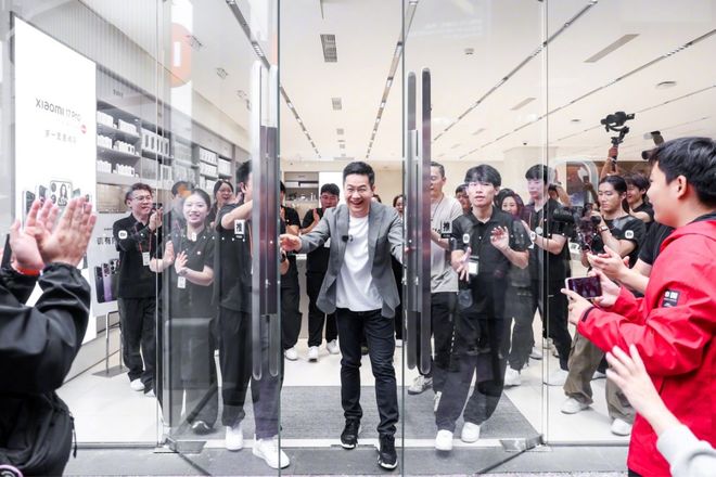 ta 研发机器人项目;国内发布「脑机接口标准」 极客早知道j9九游会入口首页小米17开售5分钟破国产机销售纪录;Me(图7) ta 研发机器人项目;国内发布「脑机接口标准」 极客早知道j9九游会入口首页小米17开售5分钟破国产机销售纪录;Me(图7)